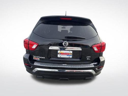 2018 Nissan Pathfinder SL