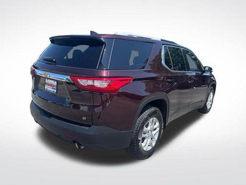 Black Currant Metallic 2018 Chevrolet Traverse LT Cloth