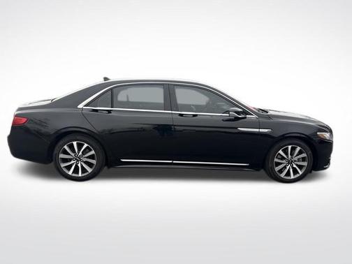 2018 Lincoln Continental Premiere