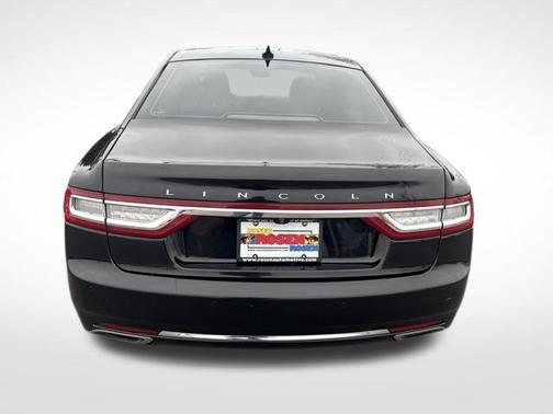 2018 Lincoln Continental Premiere