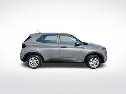 2023 Hyundai VENUE SE