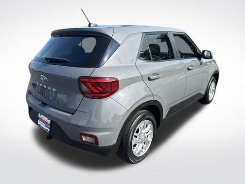 2023 Hyundai VENUE SE