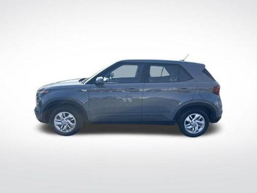 2023 Hyundai VENUE SE