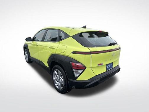 2025 Hyundai KONA SE