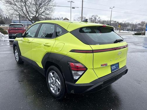 2025 Hyundai KONA SE