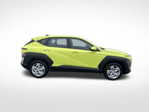 2025 Hyundai KONA SE