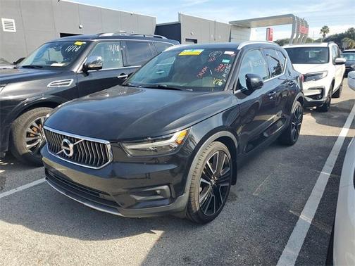 2021 Volvo XC40 T5 Inscription