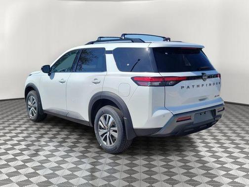 Everest White P 2026 Nissan Pathfinder SL