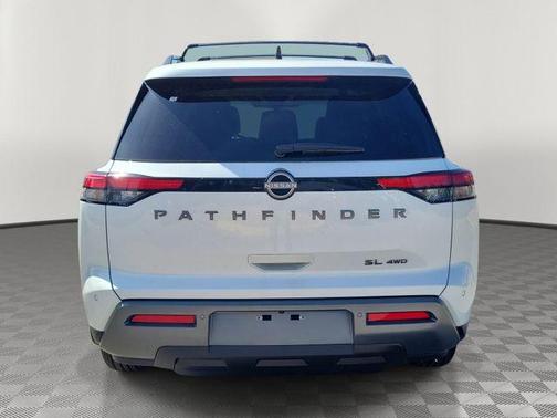 Everest White P 2026 Nissan Pathfinder SL