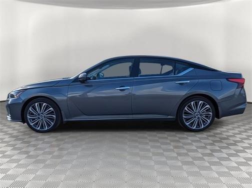 2025 Nissan Altima SL