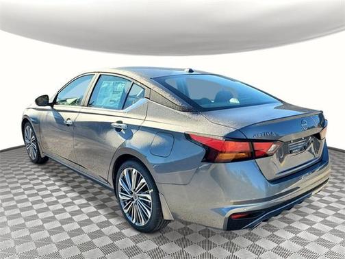 2025 Nissan Altima SL