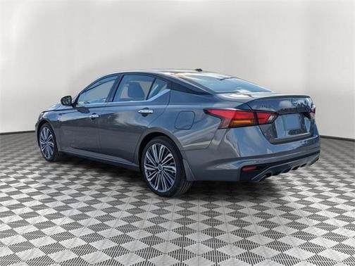 2025 Nissan Altima SL