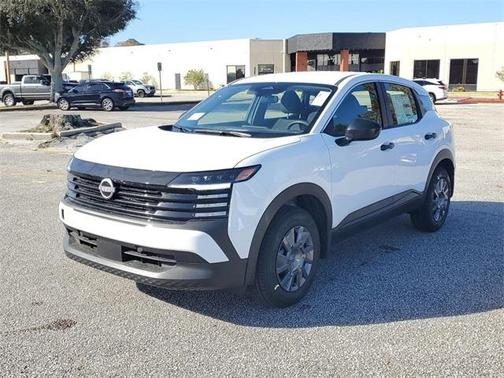 2025 Nissan Kicks S
