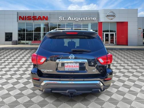 Magnetic Black Pearl 2020 Nissan Pathfinder SL
