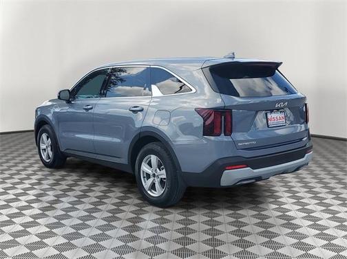 2025 Kia Sorento LX