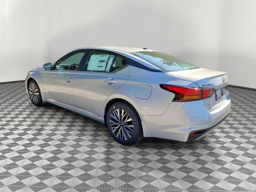 Brilliant Silver Metallic 2026 Nissan Altima 2.5 SV