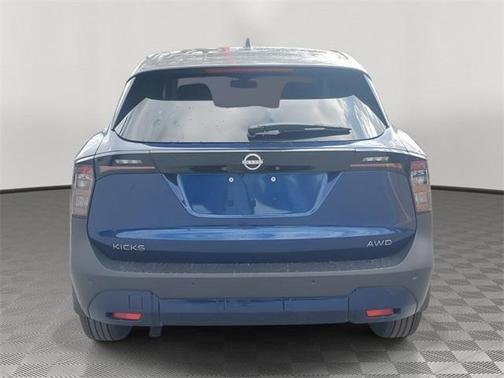 2025 Nissan Kicks SV
