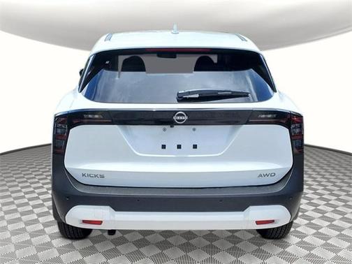 2025 Nissan Kicks SV