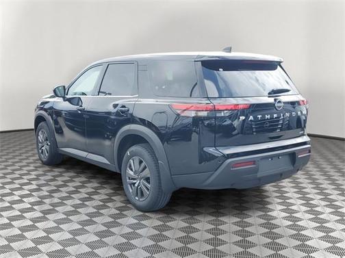 2025 Nissan Pathfinder S