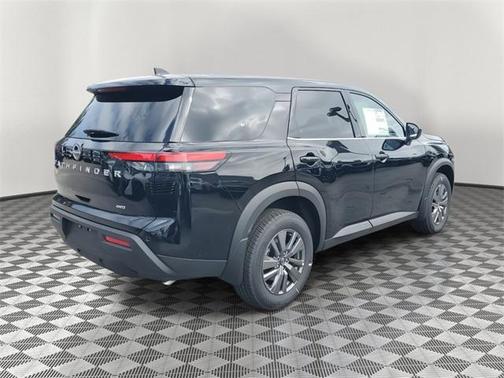 2025 Nissan Pathfinder S