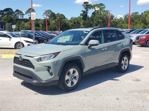 2020 Toyota RAV4 XLE