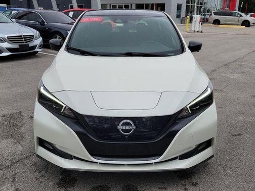 White / Black 2023 Nissan Leaf SV PLUS