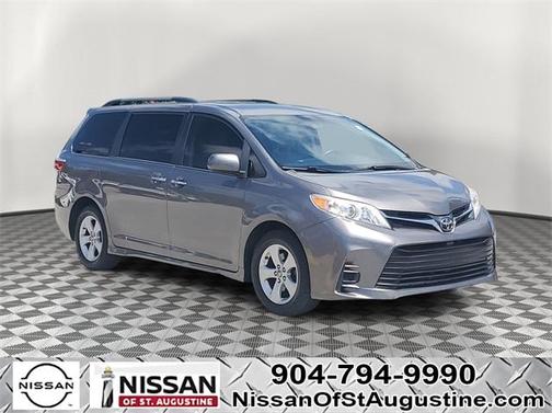 2020 Toyota Sienna LE