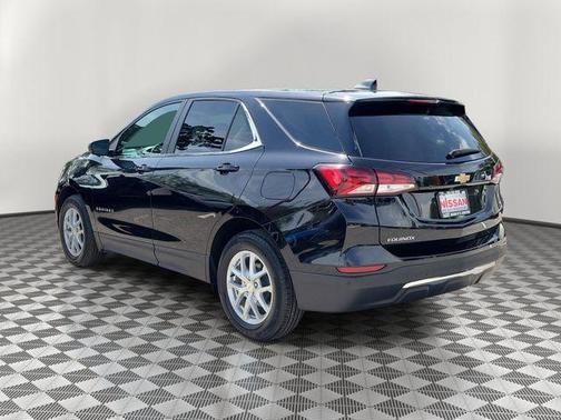 Mosaic Black Metallic 2024 Chevrolet Equinox LT