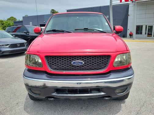 Bright Red Clearcoat 2002 Ford F-150 SuperCab