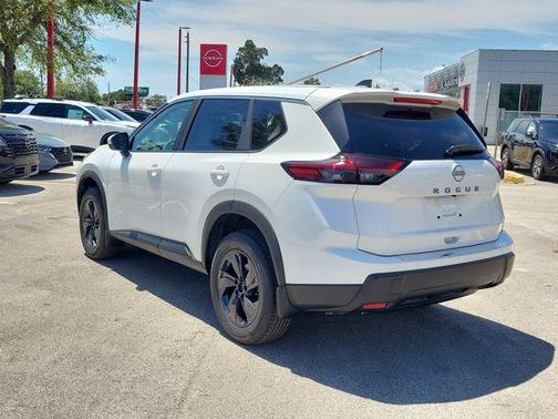 Everest White P 2026 Nissan Rogue SV