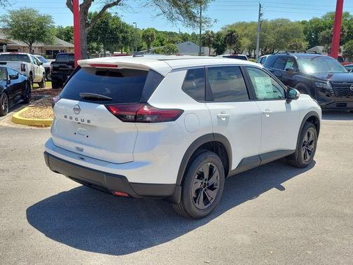 Everest White P 2026 Nissan Rogue SV
