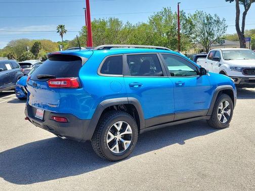 Hydro Blue Pearlcoat 2018 Jeep Cherokee Trailhawk