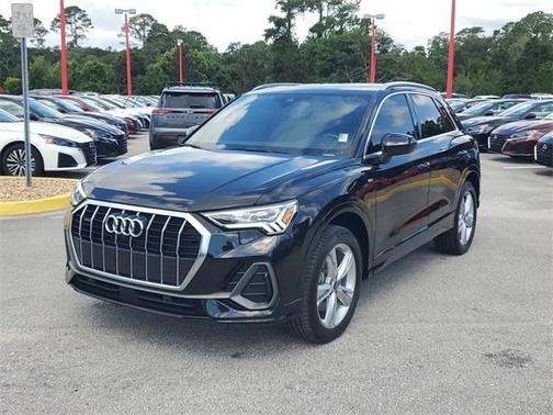 2022 Audi Q3 45 S line Premium