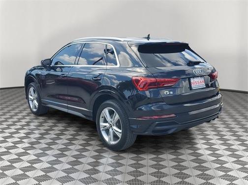 2022 Audi Q3 45 S line Premium