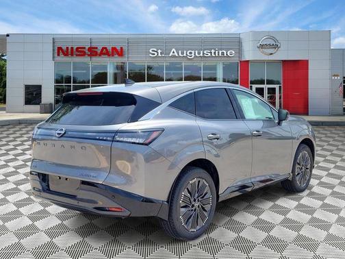Gun Metallic 2026 Nissan Murano Platinum
