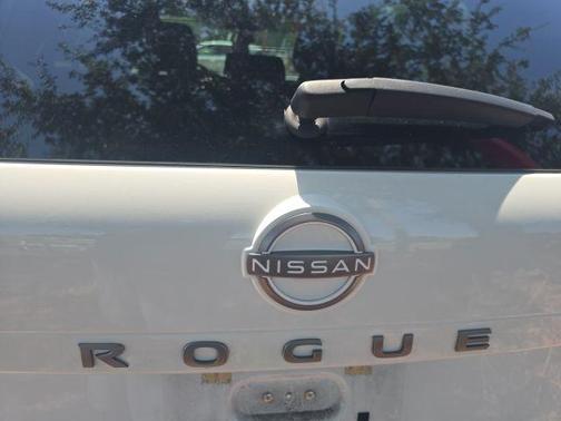 Glacier White 2024 Nissan Rogue S