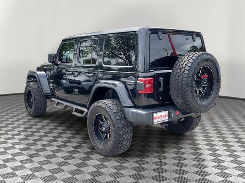 Black Clearcoat 2019 Jeep Wrangler Unlimited Sahara