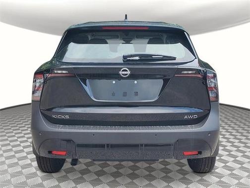 2025 Nissan Kicks S