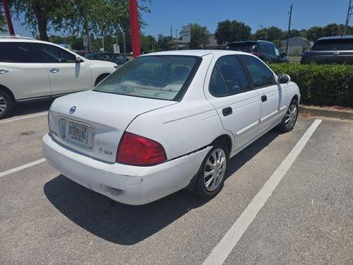 Cloud White 2004 Nissan Sentra 1.8 S
