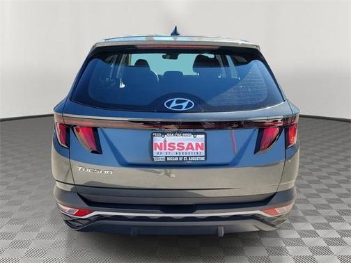 2022 Hyundai TUCSON SE