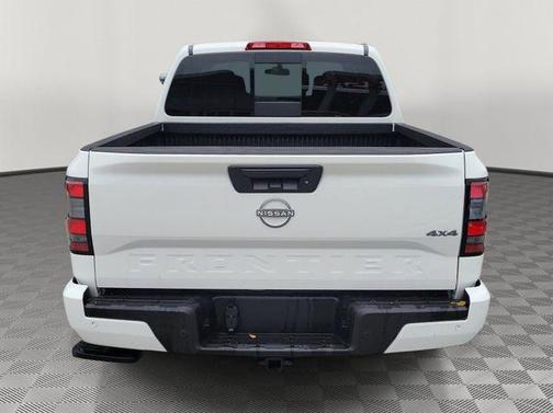 Glacier White 2026 Nissan Frontier SV