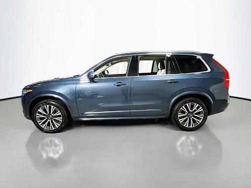 2020 Volvo XC90 T5 Momentum 7 Passenger
