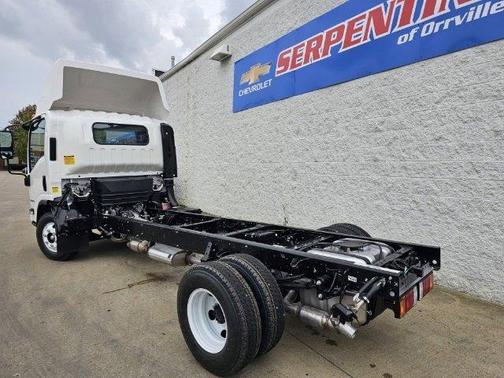 2025 Chevrolet Express 3500