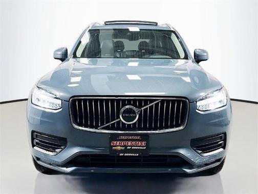 2020 Volvo XC90 T5 Momentum 7 Passenger