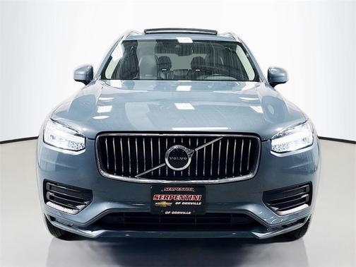 2020 Volvo XC90 T5 Momentum 7 Passenger