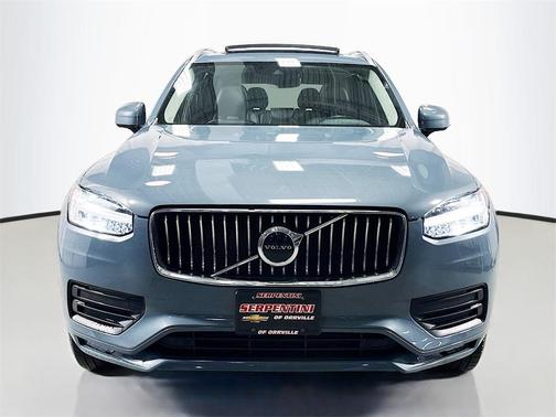 2020 Volvo XC90 T5 Momentum 7 Passenger