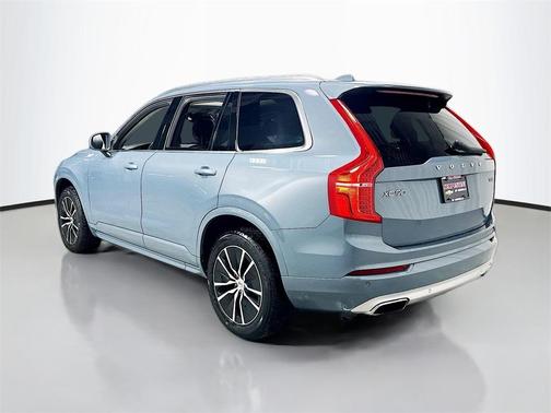 2020 Volvo XC90 T5 Momentum 7 Passenger
