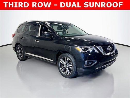 2017 Nissan Pathfinder Platinum
