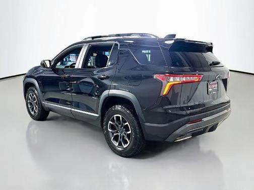 Mosaic Black Metallic 2025 Chevrolet Equinox ACTIV