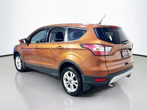 Canyon Ridge Metallic 2017 Ford Escape SE